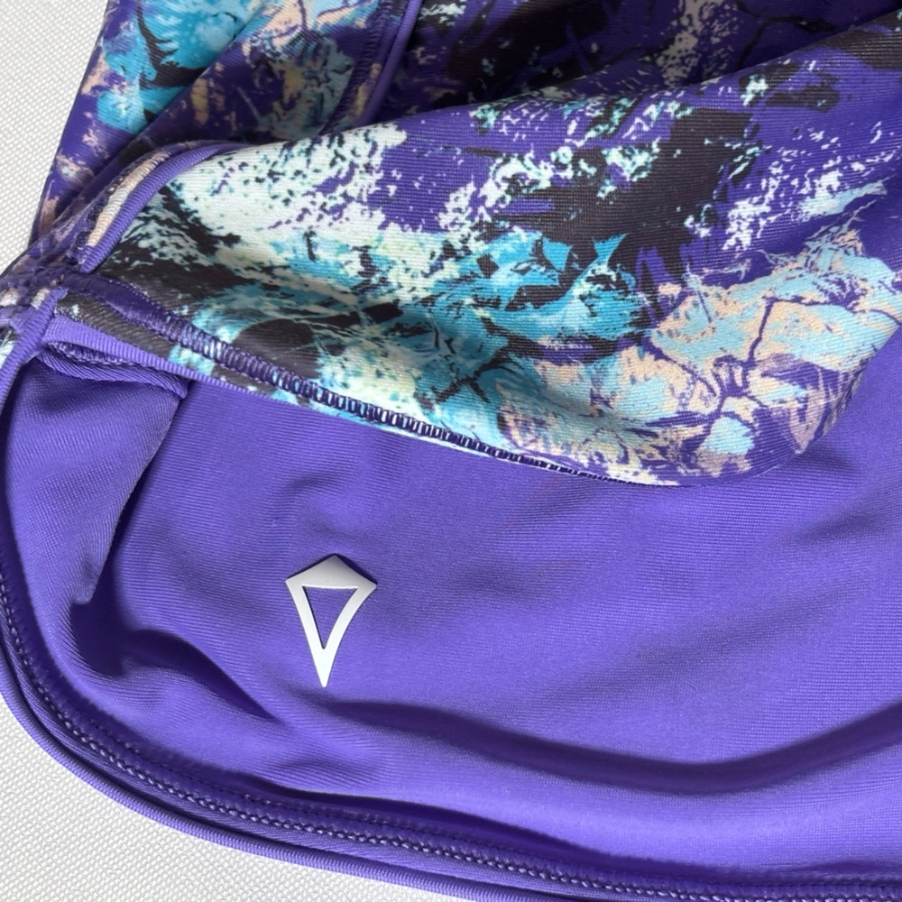 LuluLemon Ivivia Girl’s Shorts Size 10 - Picture 4 of 4
